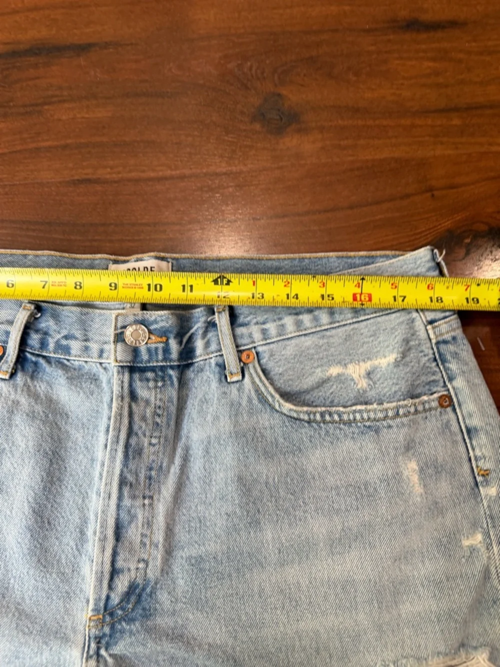 AGOLDE Parker Cut Off Jean Shorts in Light Wash Size 32